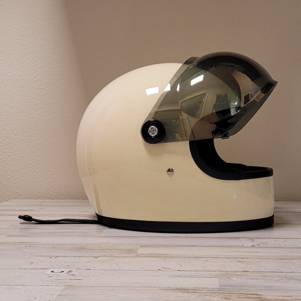 XS Gringo S Vintage Gloss White Full-face Motorcycle Helmet Biltwell Inc.